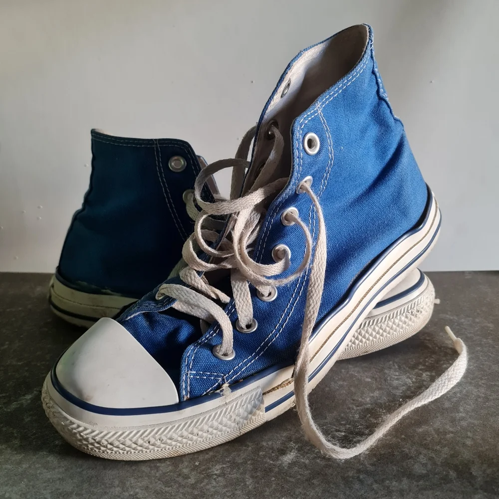 Converse well worn
